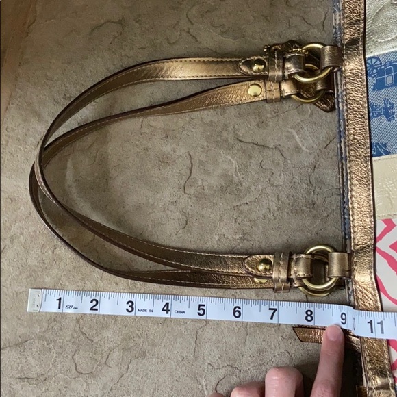 Coach Purse - AUTHENTIC - Picture 15 of 16